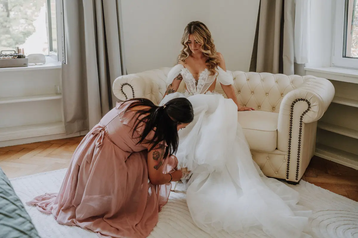 Getting Ready in der Brautsuite — kleine Hochzeit Villa Renting Eisenberg Pfalz