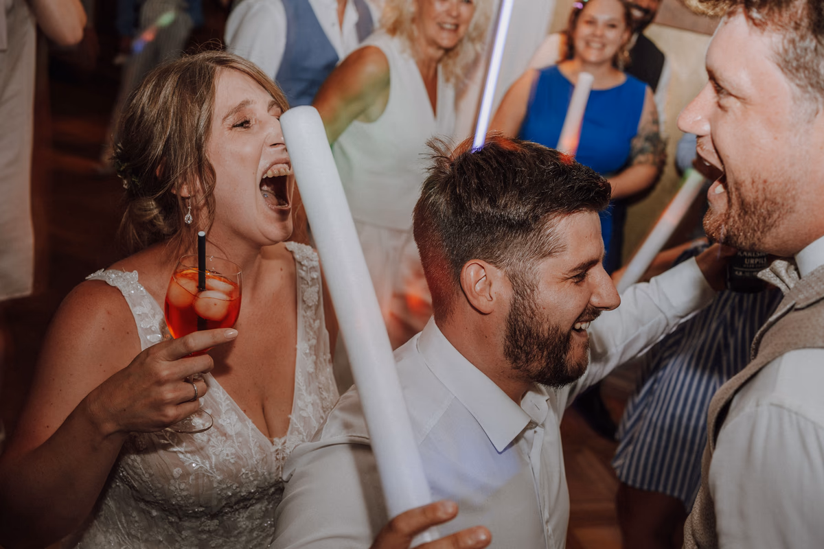 Hochzeitsparty in der Villa Renting Eisenberg — Hochzeitslocation nahe Saarland Pfalz