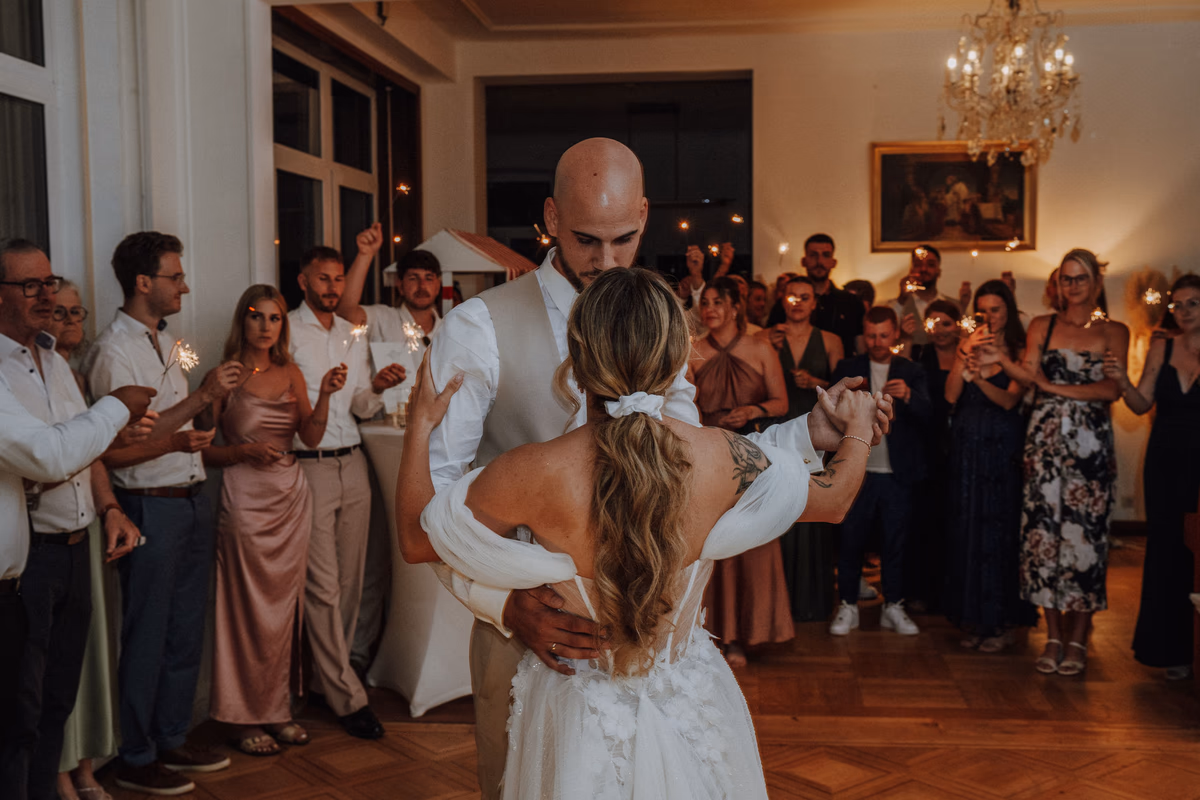 Wedding party until 4 a.m. — dance floor at an autumn wedding at Villa Renting Eisenberg