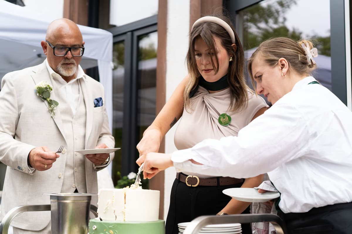 Service bei einer Hochzeit in der Villa Renting Eisenberg Pfalz