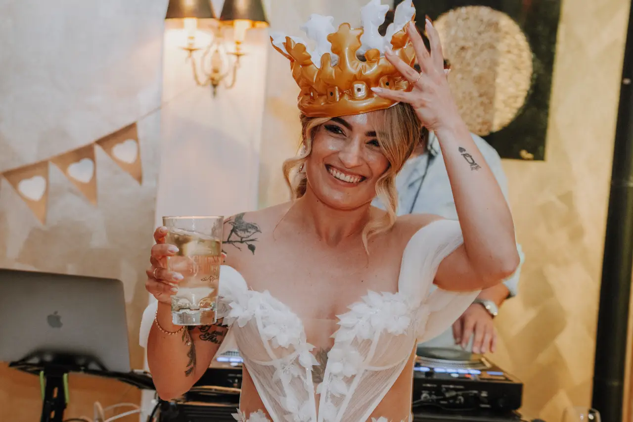 Sperrstunde Hochzeit Regeln– Hochzeit Sperrstunde Regeln rechtssicher feiern mit Partygarantie